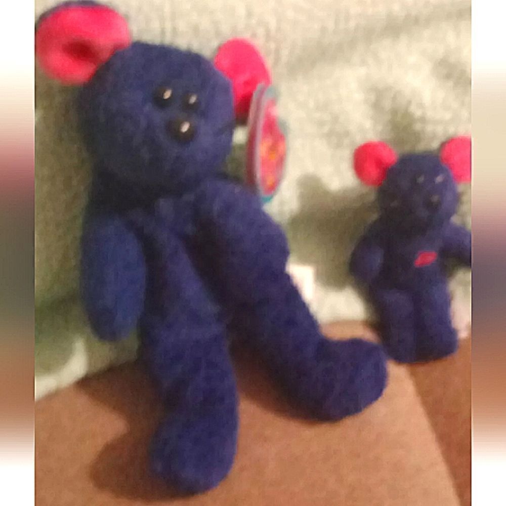 🩷Avon Vintage Full O' Beans Cheesecake The Mouse & Mini Keychain 2000